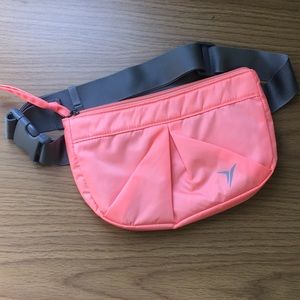 old navy fanny pack